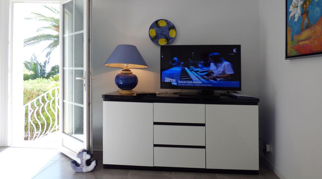 Au Reveil Des Cigales Hotel Saint Aygulf Room photo